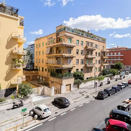 Flaminio Lovely House 公寓